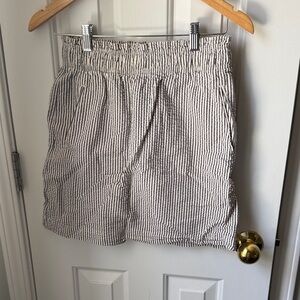 Lands End Canvas striped seersucker skirt with pockets. Size 0